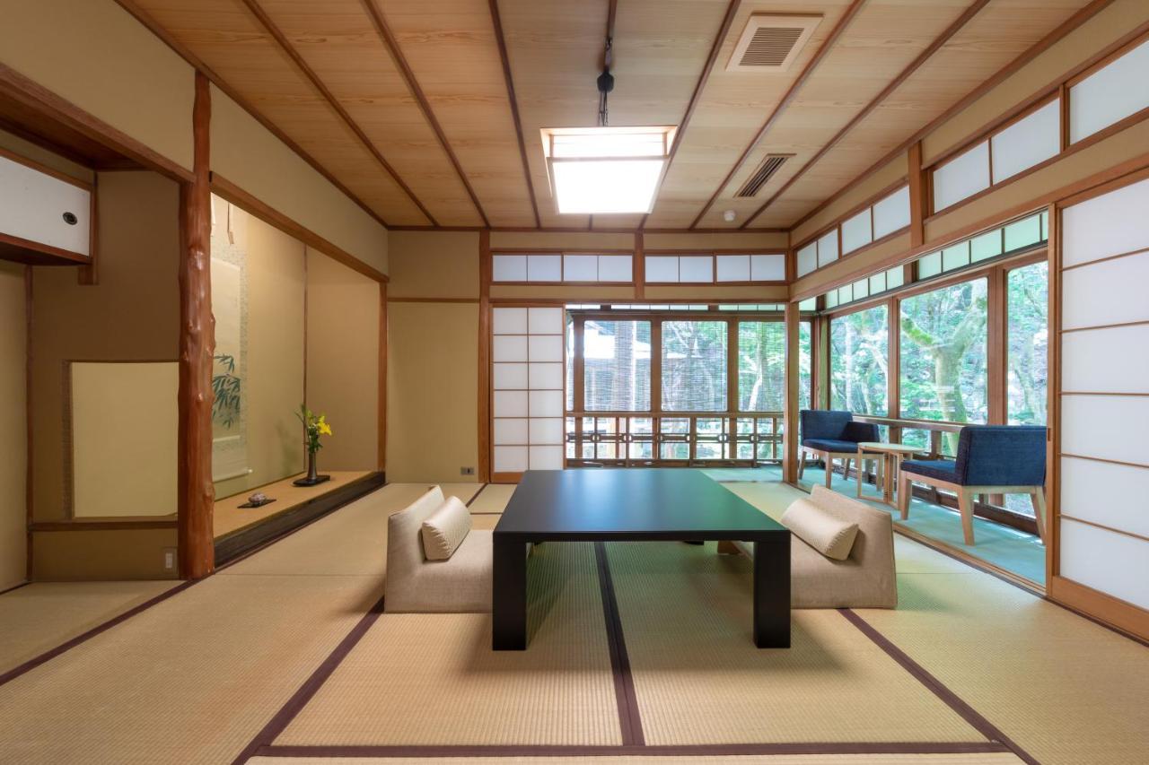Hotel Tsukihitei à Nara Extérieur photo