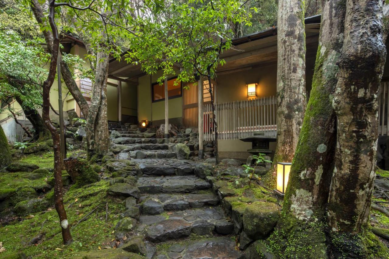 Hotel Tsukihitei à Nara Extérieur photo