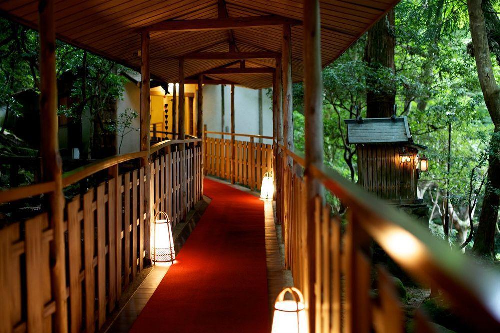 Hotel Tsukihitei à Nara Extérieur photo