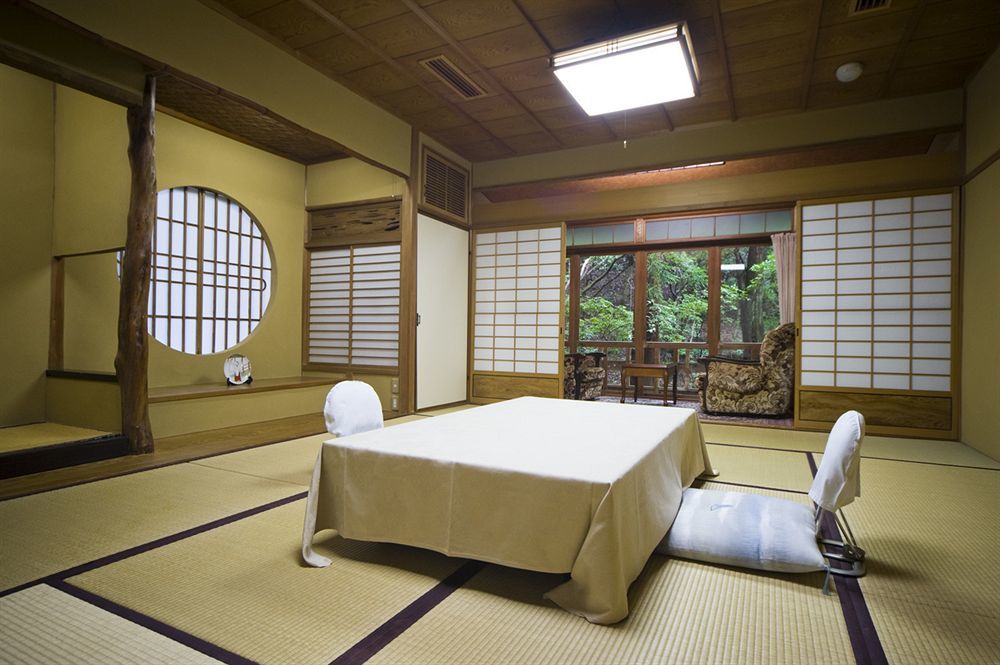 Hotel Tsukihitei à Nara Extérieur photo