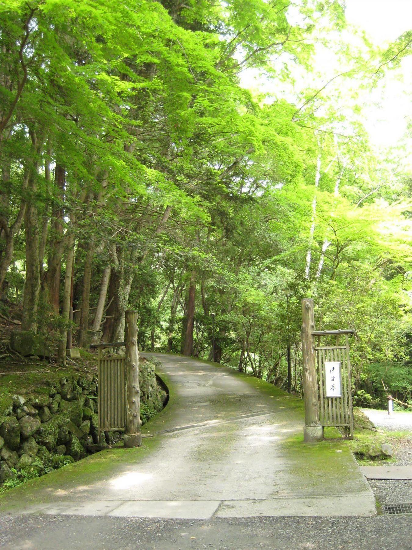 Hotel Tsukihitei à Nara Extérieur photo