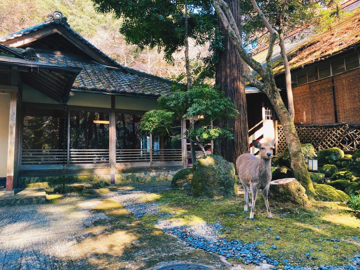 Hotel Tsukihitei à Nara Extérieur photo